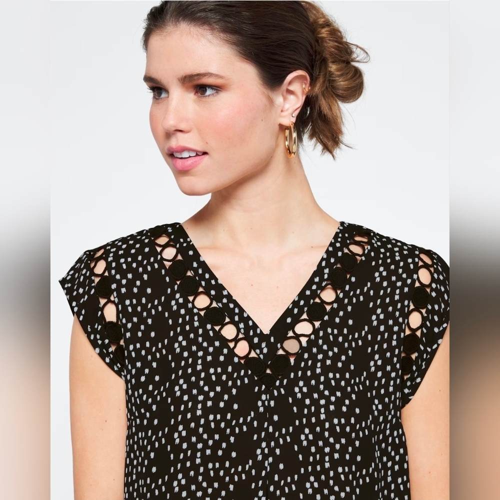 Daniel Rainn Black and White Patterned Blouse - Picture 4 of 5